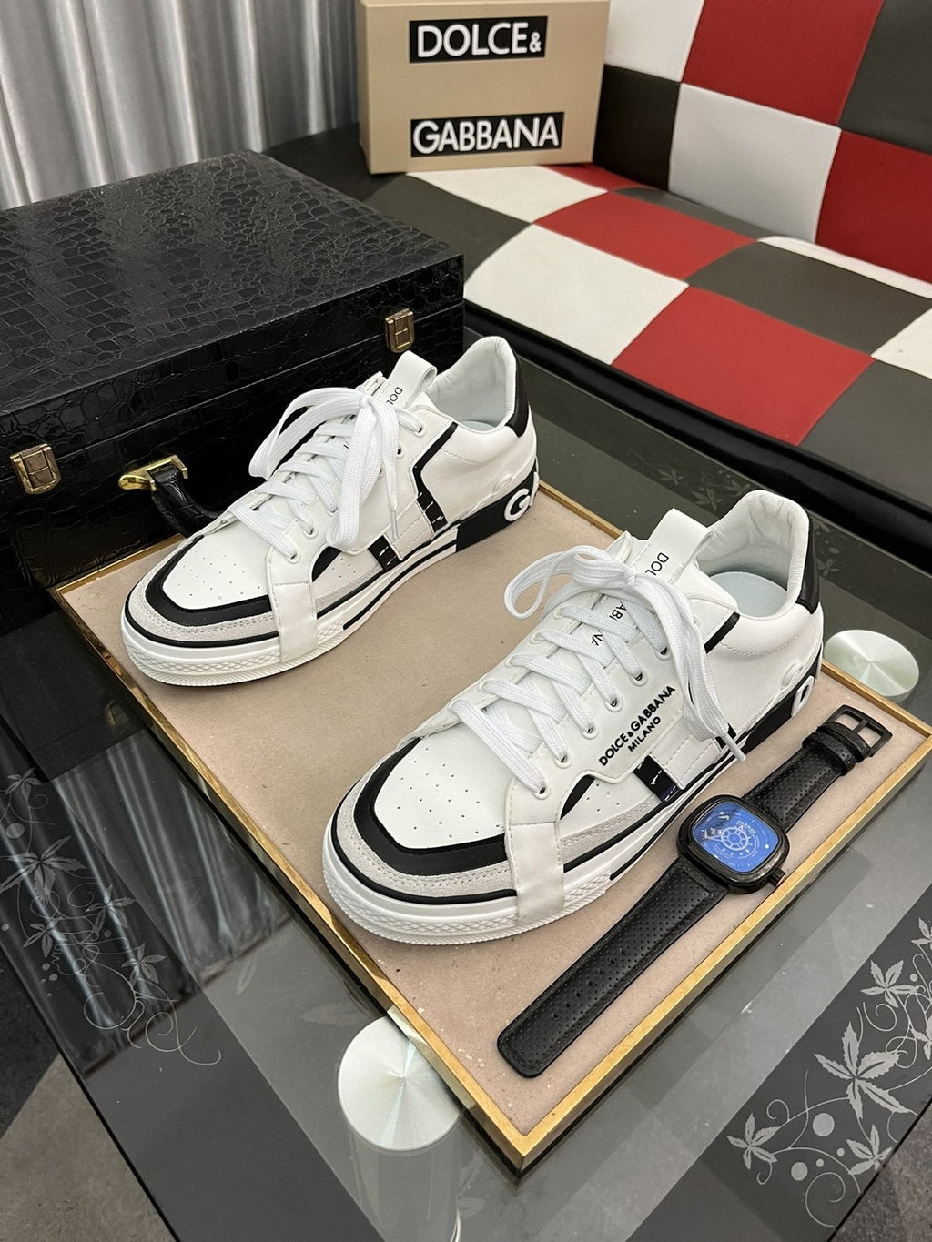 Dolce & Gabbana Contrast-Trim Lace-Up Sneakers